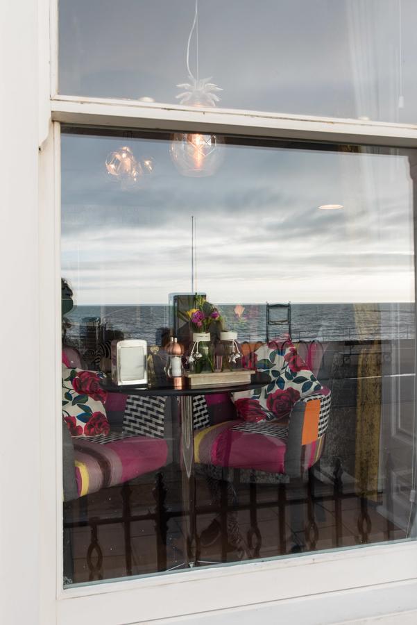 Beachfront Boutique Seafront Apartment Aberystwyth Esterno foto